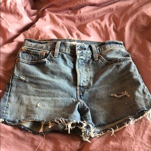 Levi high waisted shorts